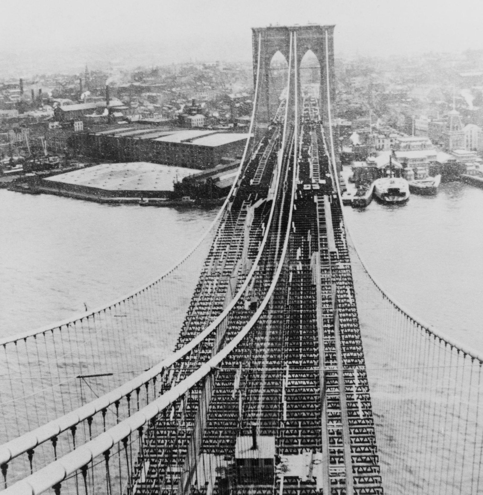 Estructura emblemática del puente de Brooklyn
